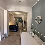 דירה Ofrinio Central Apartment